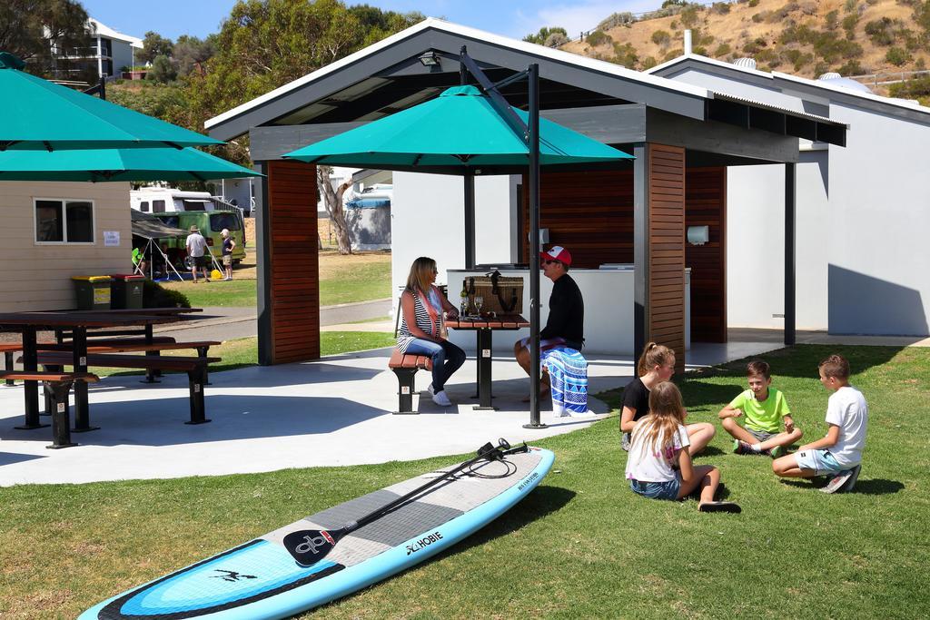 Brighton Beachfront Holiday Park Adelaide ภายนอก รูปภาพ