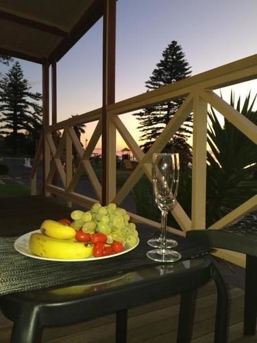 Brighton Beachfront Holiday Park Adelaide ภายนอก รูปภาพ